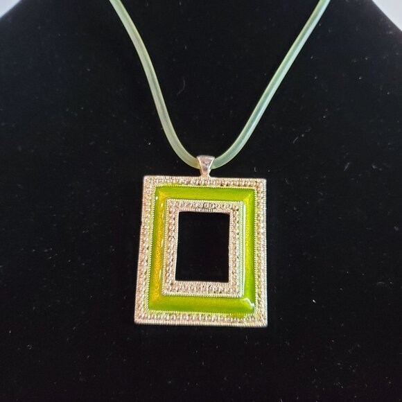 Vintage Square Enamel Pendant Necklace Green Trimmed Silver Fashion Jewelry - Picture 2 of 6